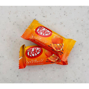 7-piece Nestlé Japanese Kit Kat Chocolate Orange Flavor, individually wrapped, designed for fans of unique treats.