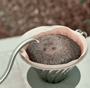 Hario V60 Metal Coffee Mill 17G Silver Made In Japan O-Vmm-1-Hsv - YOYO JAPAN