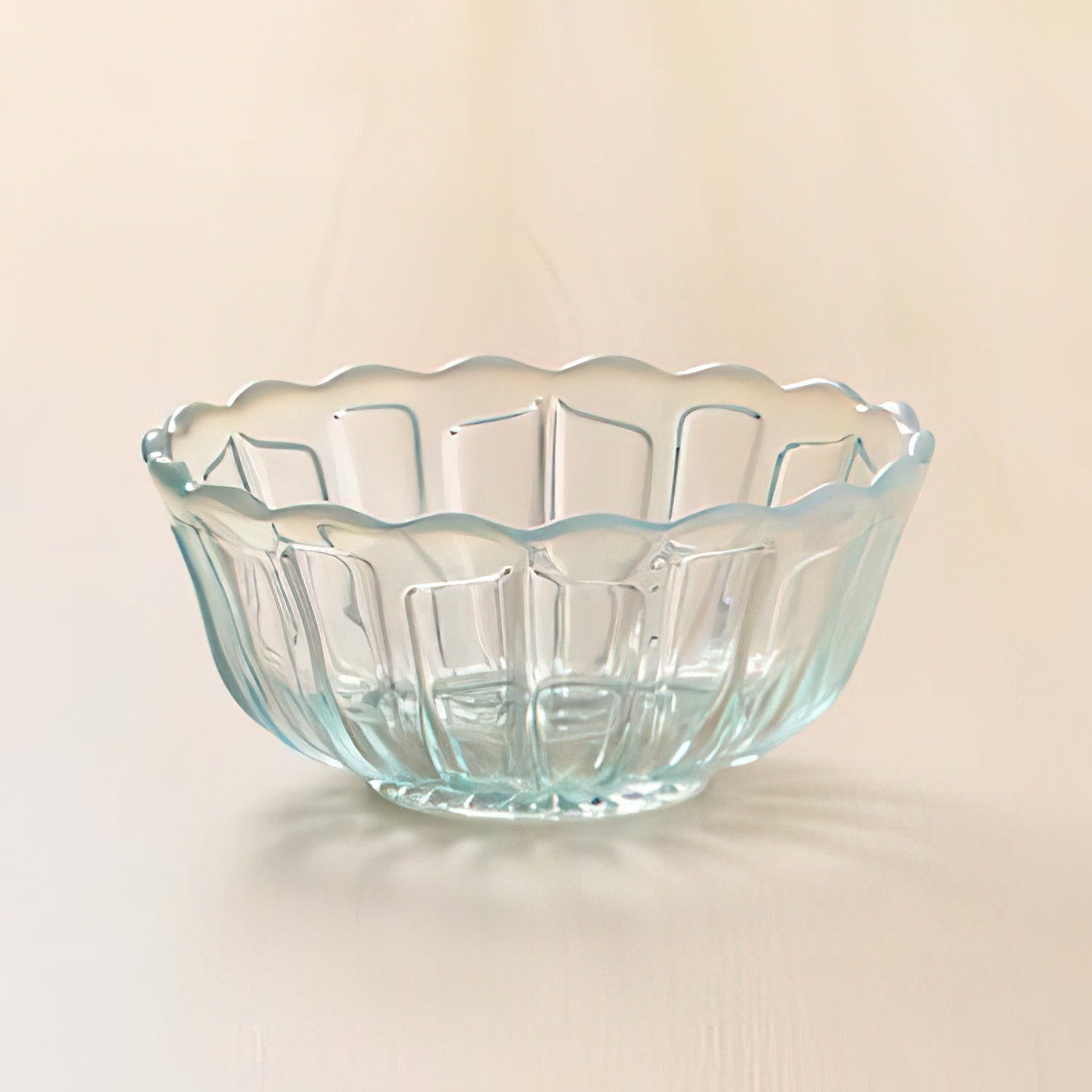 Hirota Glass Japan Yukinohana Blue Shallow Bowl Soda-Lime Glass - YOYO JAPAN