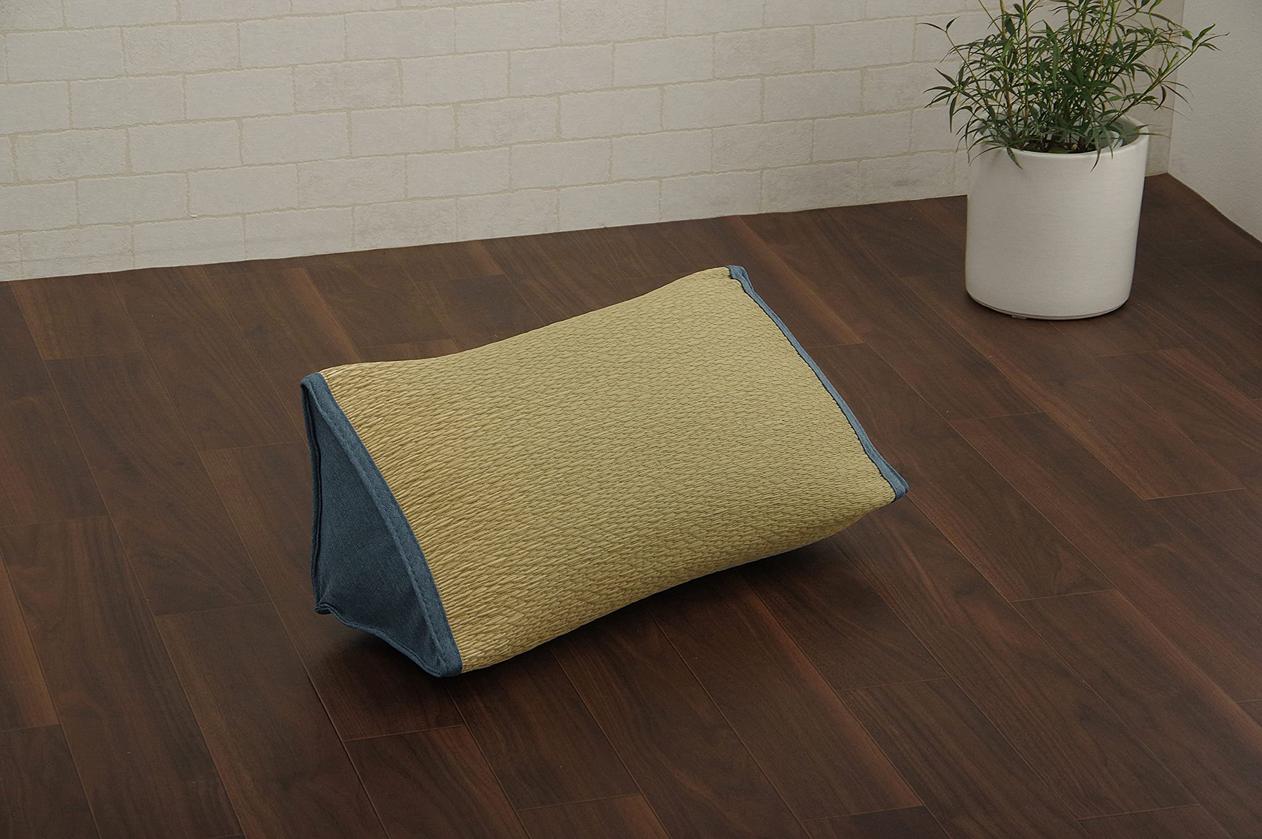 Ikehiko Corporation Igusa Cushion Relaxing Sofa Pillow From Japan Smooth & Deodorizing Simple & Approx. - YOYO JAPAN