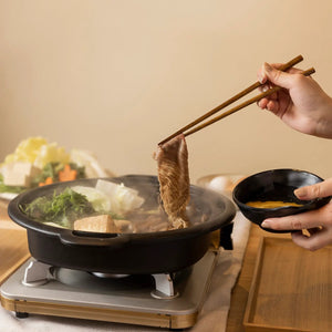 Iwachu Nambu Cast Iron Sukiyaki & Gyoza Pan Japan W/ Wooden Lid - YOYO JAPAN