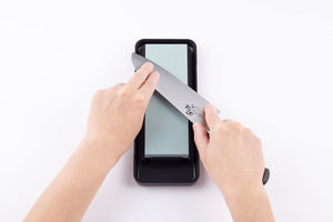 Kai Sekimagoroku #400 Whetstone Knife Sharpener Japan W/ Storage Case | Kai Corporation - YOYO JAPAN