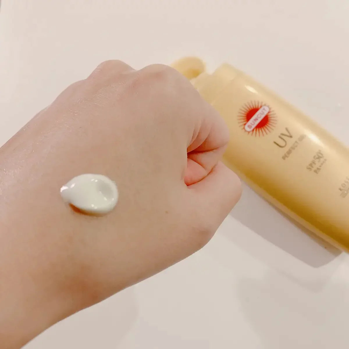 Kose Suncut Sunscreen Perfect Long Lasting UV Gel SPF50+ 120g - YOYO JAPAN