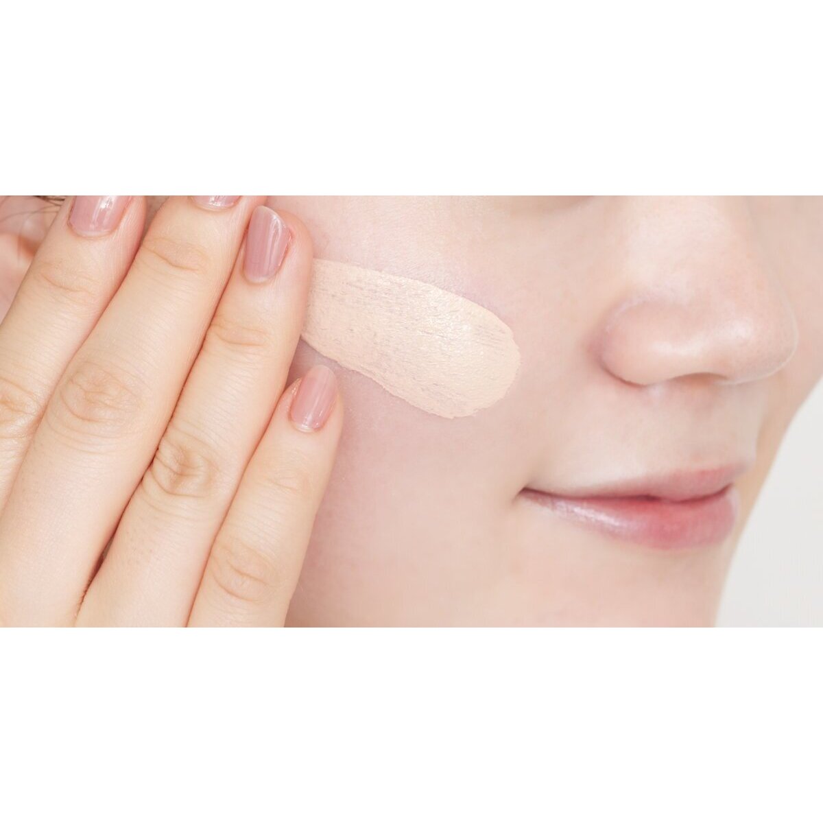 Naturaglace Lightweight Watery Foundation SPF30 30ml - YOYO JAPAN