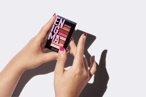 Lebron Japan Revlon Colorstay Looks Book Palette 920 Enigma Eyeshadow Pink Purple 3.4G - YOYO JAPAN