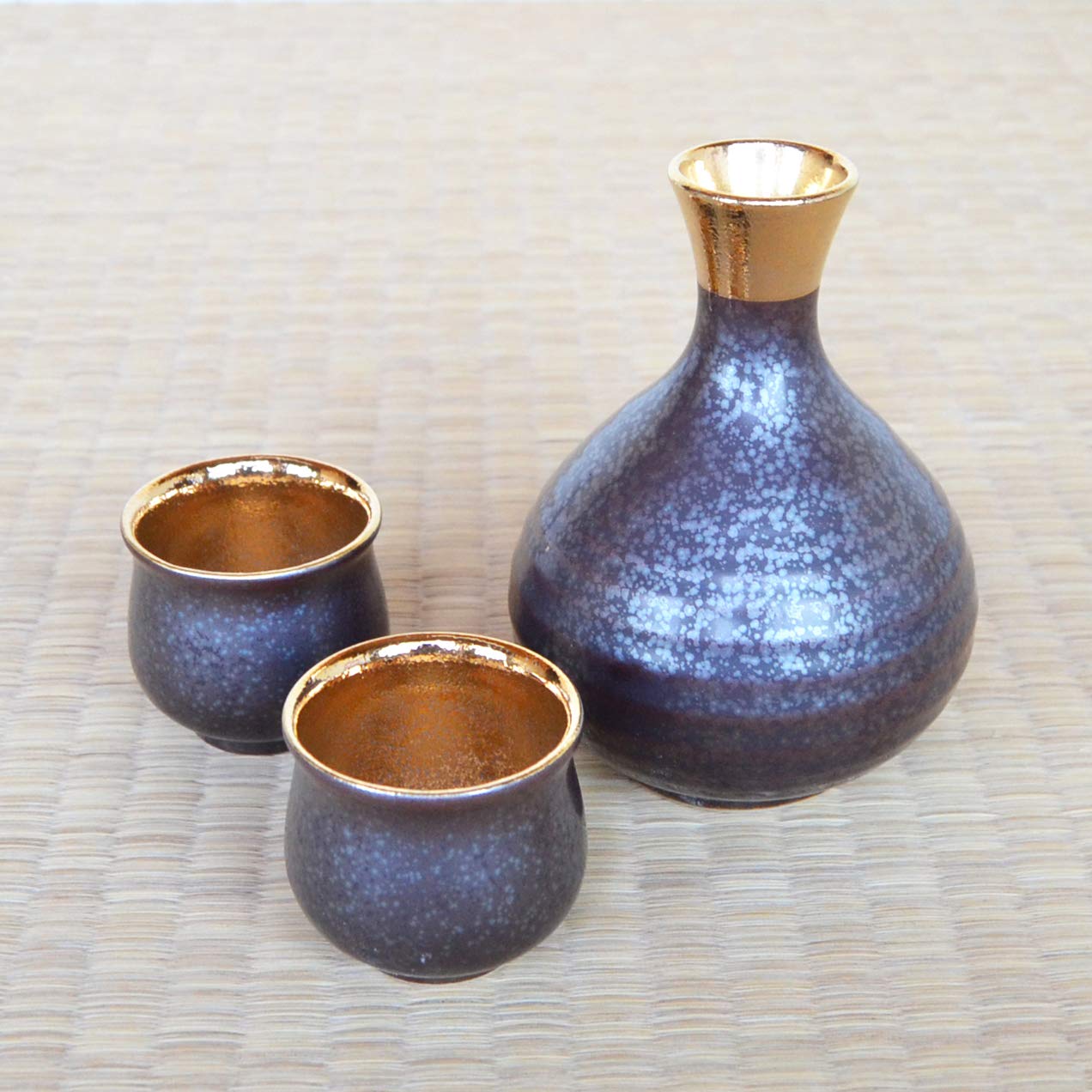 Arita Ware Sake Set Japan: 1 Tokkuri Bottle 2 Ochoko Cups Crystal Gold Ceramic - YOYO JAPAN