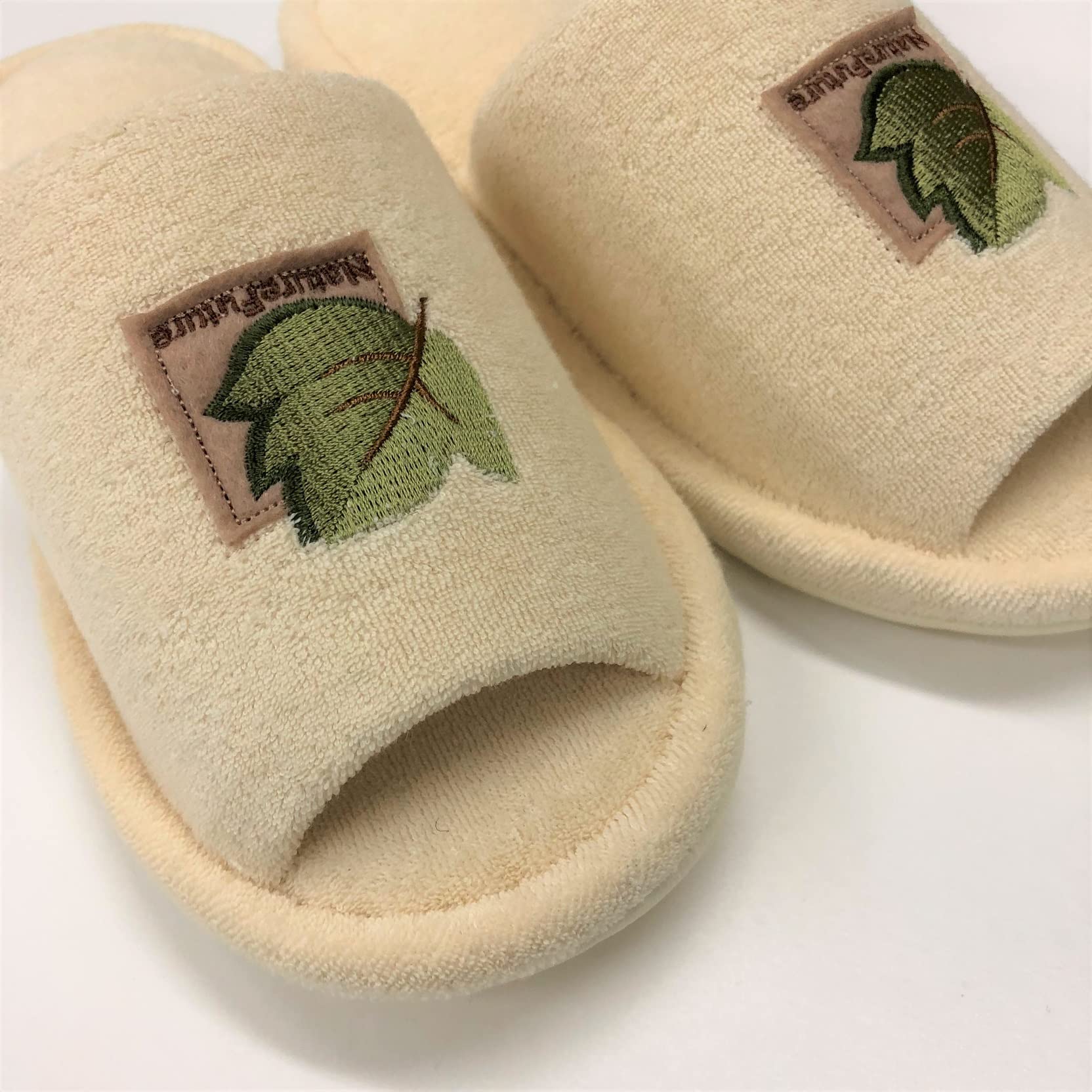 Senko Japan Tiny Leaf Slippers Free Size Beige Embroidered Toilet Shoes 78888 - YOYO JAPAN