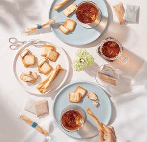 Yoku Moku Petit Cinq Delice in 27 pieces, premium cookie variety, perfect for teatime or gifting