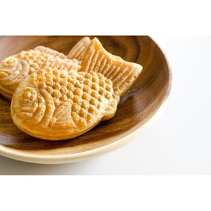 Compact Oigen Nambu Cast Iron Taiyaki Maker F-463, offering balanced heat and classic design for home kitchens.