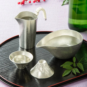 Nousaku Tinware Katakuchi Lipped Sake Server in 150ml - Silver, thermal conductivity, perfect for flavor enhancement