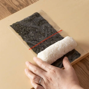 100 Pcs Seinichi Disposable Take-Out Sushi Roll Wrapper with authentic Japanese style, offering sanitary transport for sushi enthusiasts