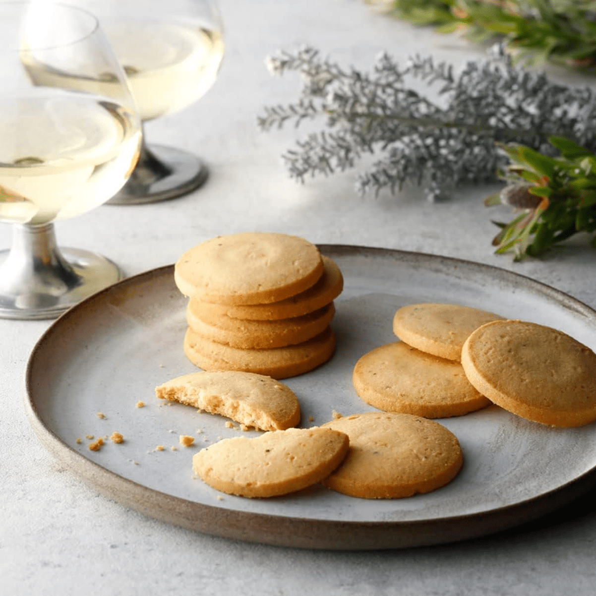 Imperial Villa Cheese Cookies (16 Pieces) Cheese Garden