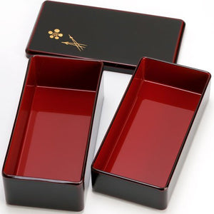 Close-up of Isuke Bento Box Red Lunchbox, featuring lacquer finish for lasting beauty