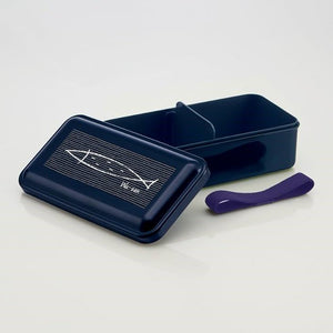 870ml Skater Wazen Bento Box with dome-shaped lid, designed for convenient everyday use