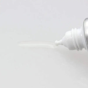 Rohto Melano CC Intensive Anti - Spot Essence 20ml - Skincare