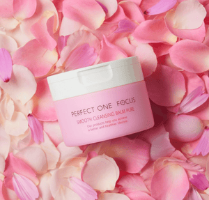 Perfect One Focus Smooth Cleansing Balm Pure 75g with botanical ingredients around (e.g. papain, citrus)