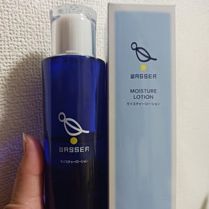 Close-up of Wasser Bassa Moisture Lotion Refreshing Type, 120ml, featuring non-sticky texture for radiant skin