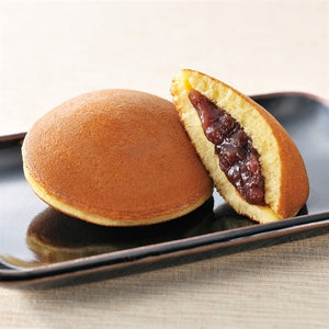 Stack of several Bunmeido Tsukimikasa Dorayaki pancakes side view