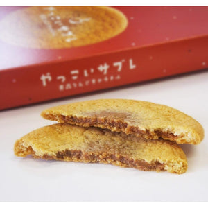 10 Pieces Ragueneau Yakkoi Sable Aomori Apple Caramel Soft Cookies, offering sweet apple caramel flavor for all ages