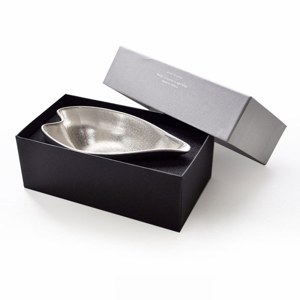 Hiracle Tinware Sakura Katakuchi Lipped Sake Server - YOYO JAPAN