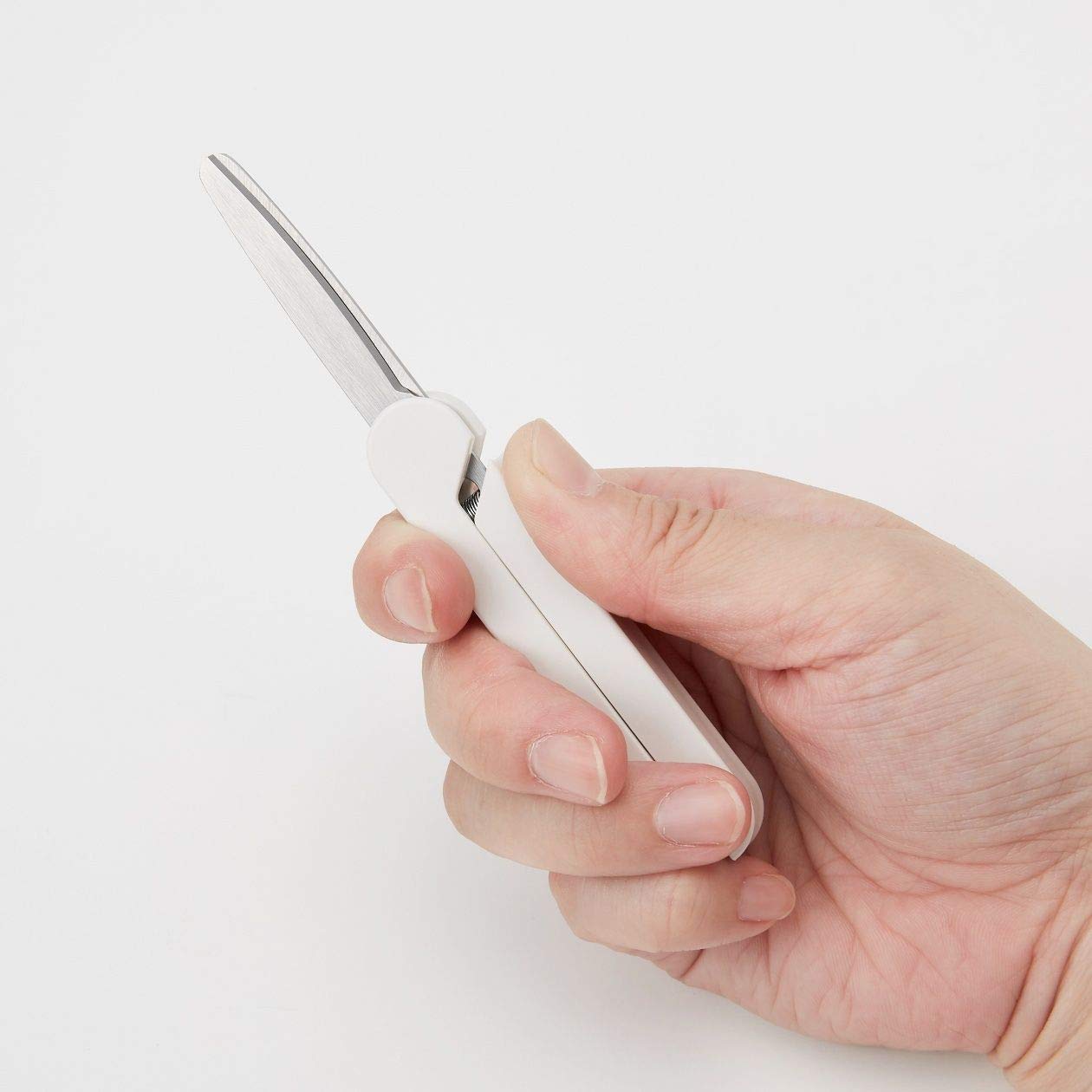 Muji Compact Slim Stick-Style Scissor - Lightweight and Portable - YOYO JAPAN