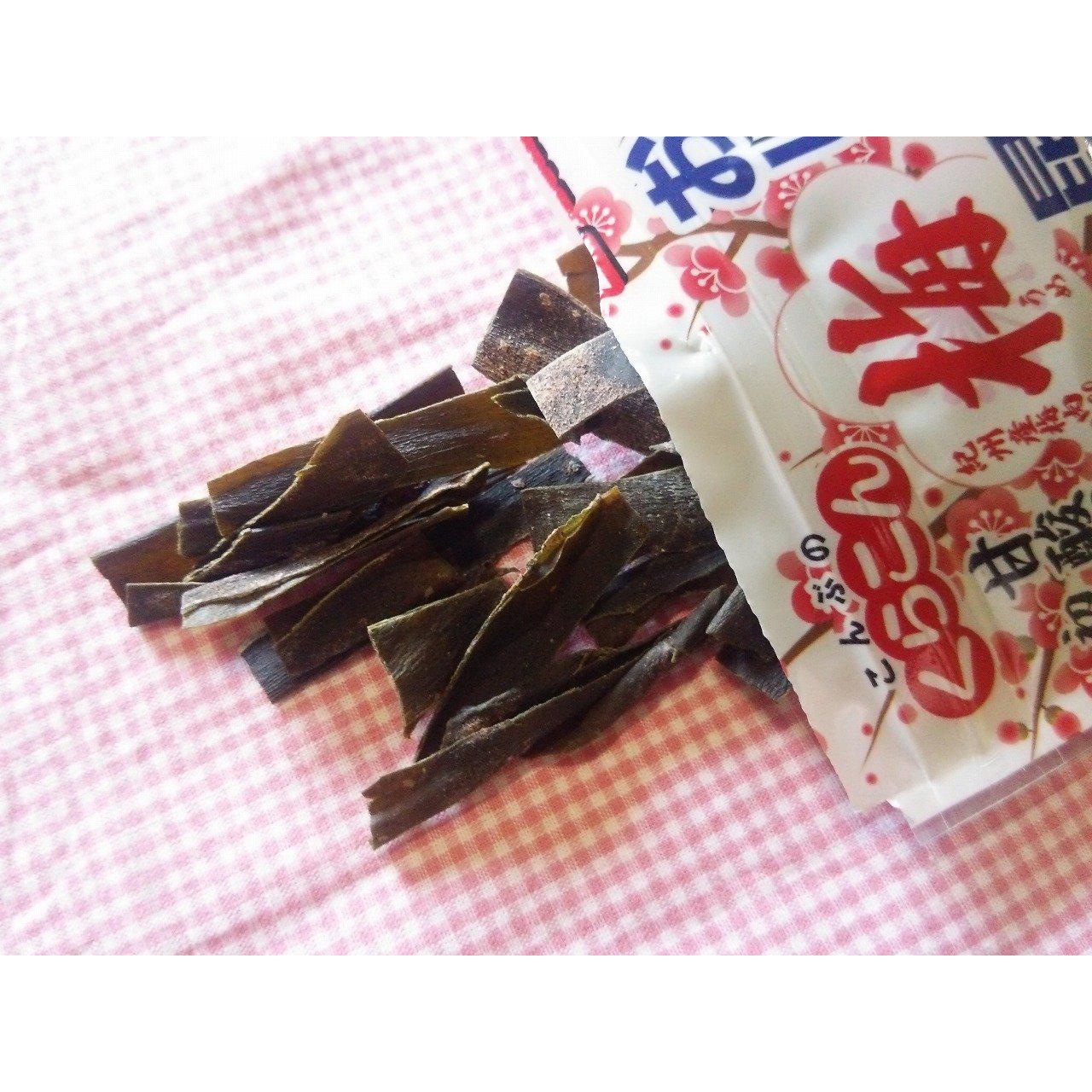 Kurakon Oshaburi Kombu Ume Chewy Kombu Snack Plum Flavor (Pack of 6)