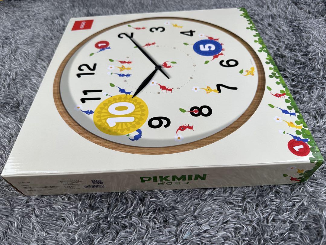 33cm Nintendo Pikmin Clock with Pikmin design, offering charm for collectors