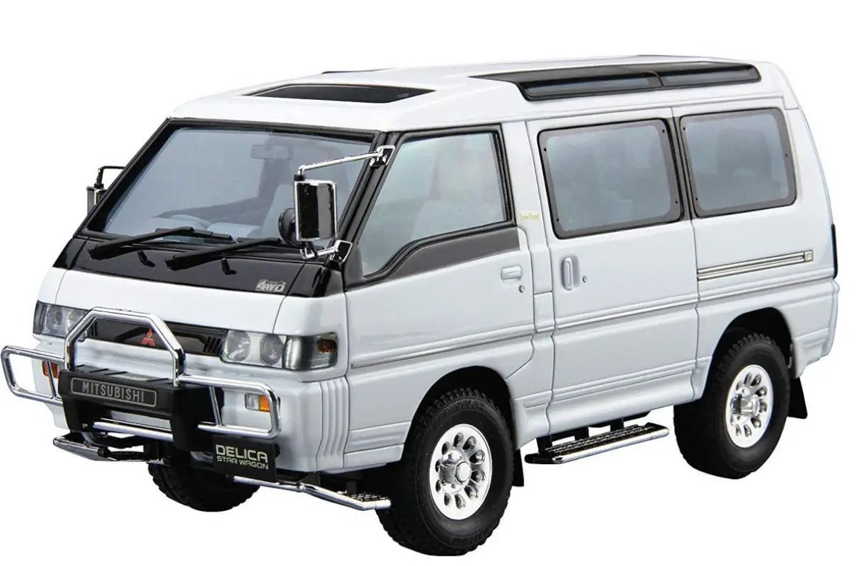 AOSHIMA The Model Car 1/24 Mitsubishi P35W Delica Star Wagon `91 Plastic Model