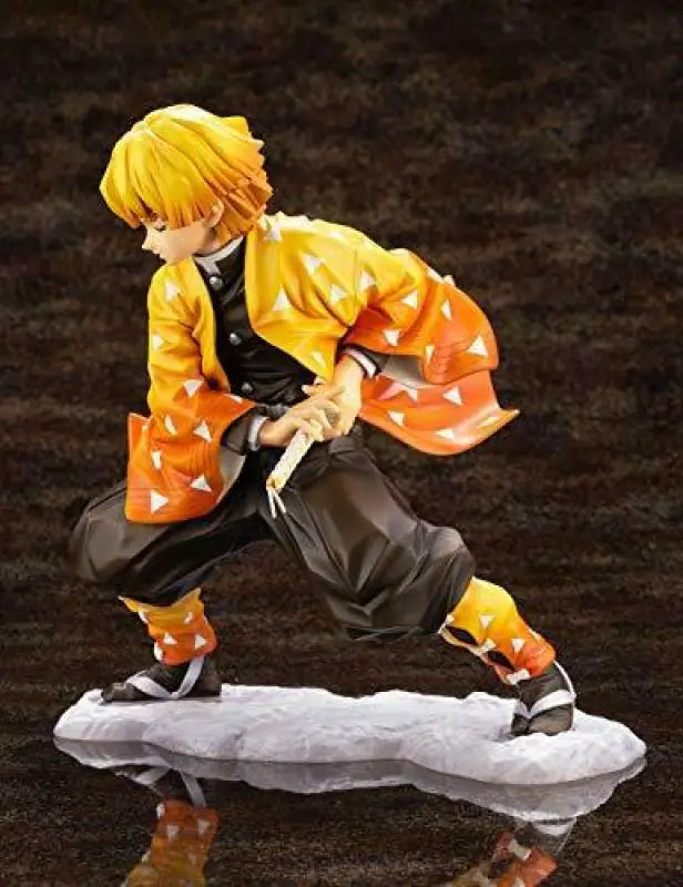 Artfx J Demon Slayer: Kimetsu No Yaiba Zenitsu Agatsuma 1/8 Scale Figure