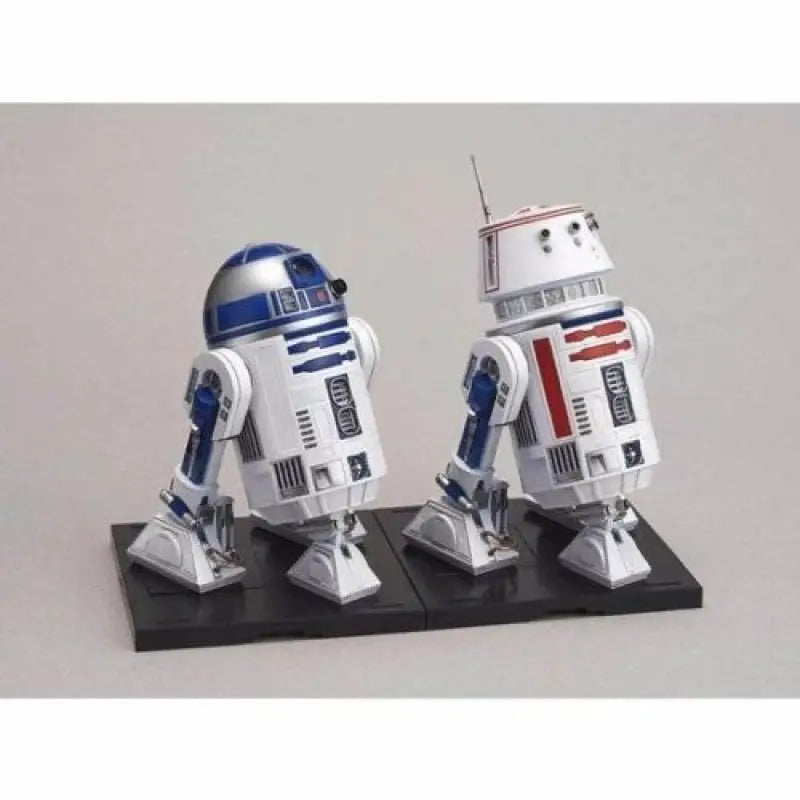 Bandai 1/12 R2-d2 & R5-d4 Astromech Droids Model Kit Star Wars - Plastic