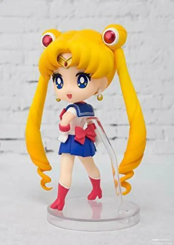 Bandai Figuarts Mini Sailor Moon Figure - Scale