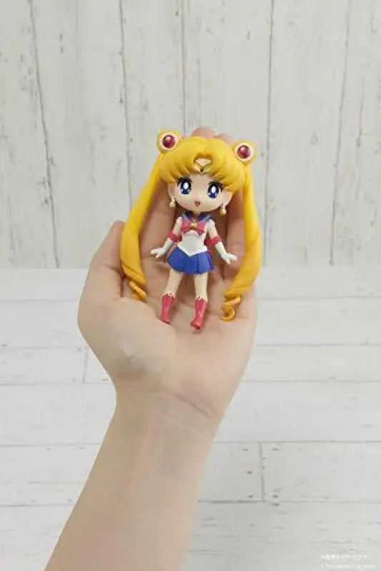 Bandai Figuarts Mini Sailor Moon Figure - Scale