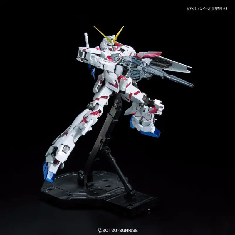 Bandai Mg 1/100 Rx-0 Unicorn Gundam Red/green Twin Frame Edition Titanium Finish - Gunpla