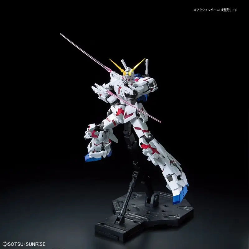 Bandai Mg 1/100 Rx-0 Unicorn Gundam Red/green Twin Frame Edition Titanium Finish - Gunpla