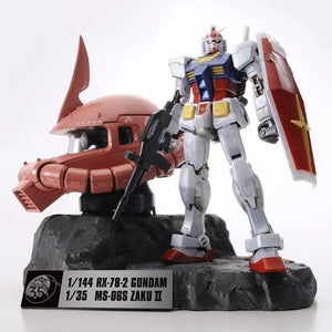 Bandai Rg 1/144 Rx-78-2 Gundam & 1/35 Char’s Zaku Head Premium Model Kit - Gunpla