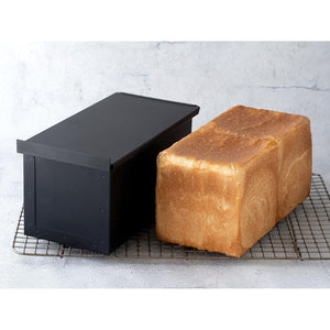 1.5 lb Matsunaga Shokupan Mold with sliding lid, designed for soft Pullman-style loaves