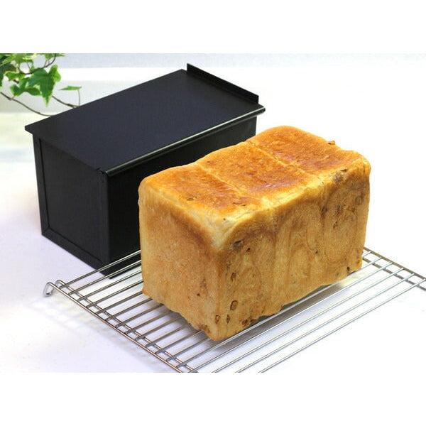 Matsunaga Premium Shokupan Mold in 1.5 lb size, perfect for traditional shokupan loaves