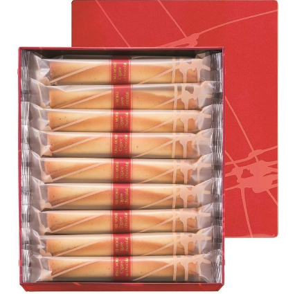 18-piece Yoku Moku Cigare Au Chocolat Cookies with butter crisp and chocolate center, offering indulgence for tea time