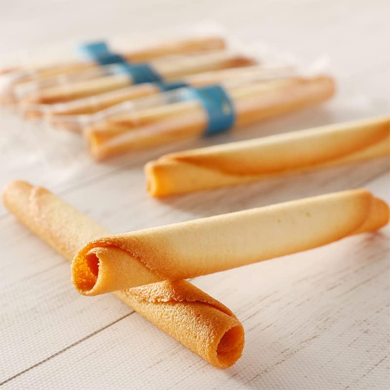 Cookies arranged on a plate from Yoku Moku Cigare set