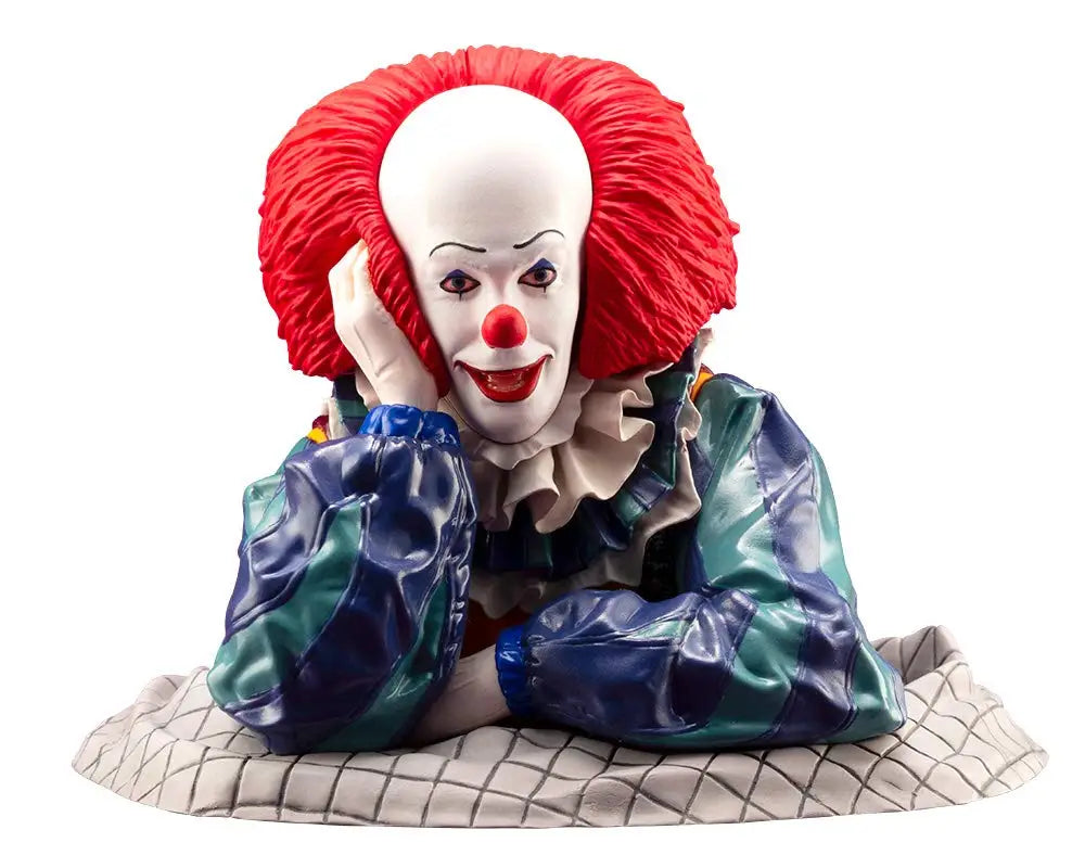 KOTOBUKIYA ARTFX Anywhere IT Pennywise 1/6 Scale Figure, compact size, ideal for horror display