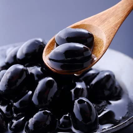 Close-up of Itohkyuemon Matcha Butter Sand Biscuit, 5 Pieces, featuring smooth buttercream filling for a rich flavor