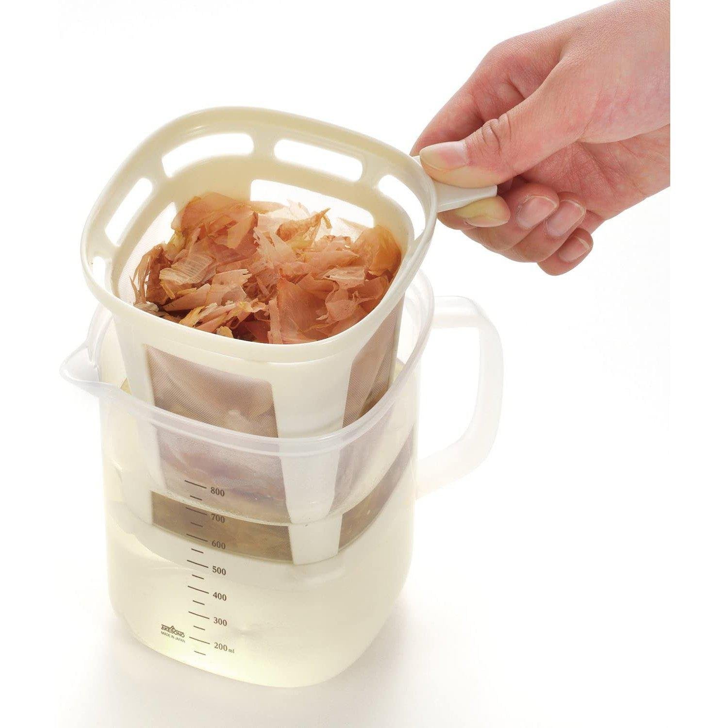 1L Akebono Dashi Pot RE-1510 with fine mesh strainer, designed for easy dashi preparation