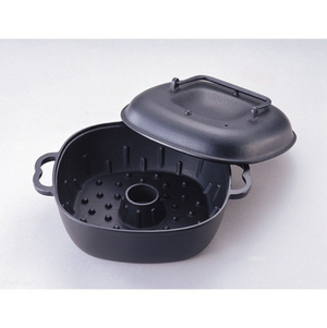 31cm Iwachu Yakiimo Cast Iron Pot with lid, offering steady heat distribution for home cooking
