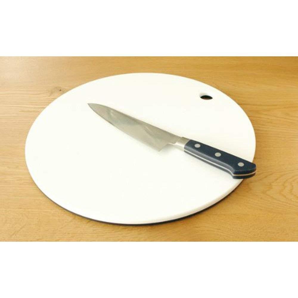 Close-up of Yoshikawa Kurihara Harumi Round Chopping Board 35cm, featuring smooth surface for precise cutting
