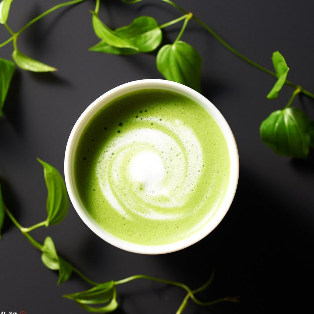 12g x 5 sticks Ito Kyuemon Uji Matcha Cappuccino with premium stone-ground matcha, offering convenient preparation