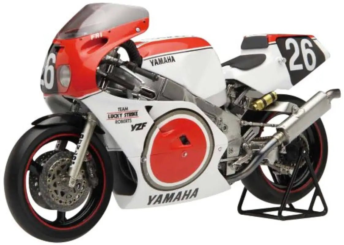 Fujimi 1/12 Bike Yamaha Yzf750 '87 Team Lucky Strike Roberts Model Kit