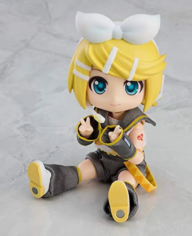 GOOD SMILE COMPANY Nendoroid Doll Kagamine Rin Character Vocal Series 02: Kagamine Rin/Len