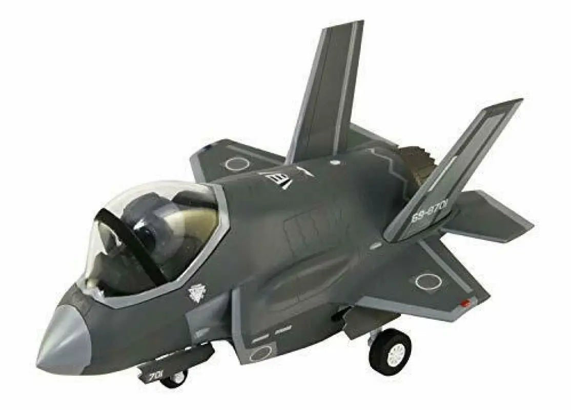 Great Wall Hobby Air Self Defense Force Fighter F - 35a With One Pilot Figure Plas