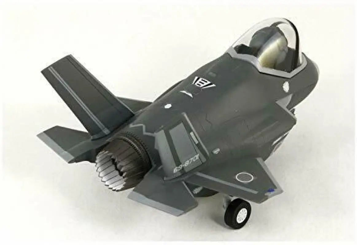 Great Wall Hobby Air Self Defense Force Fighter F - 35a With One Pilot Figure Plas