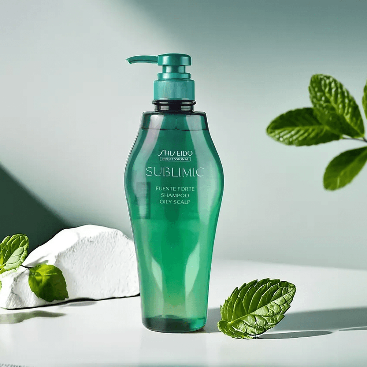 Close-up of SUBLIMIC FUENTE FORTE Shampoo For Oily Scalp, 16.9oz, featuring Scalp Enhancing System for healthy hair